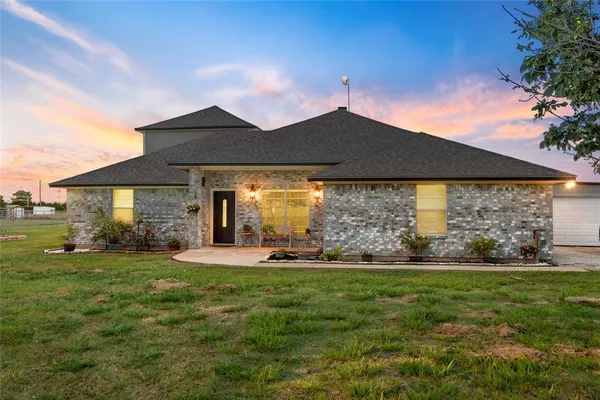 $684,900 | 5330 Leroy Parkway, Elm Mott, TX 76640