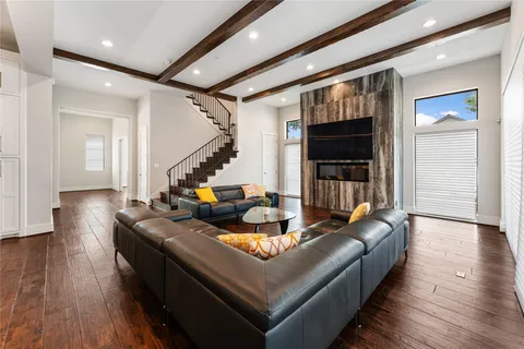 $1,995,000 | 3202 Glen Haven Boulevard, Houston, TX 77025