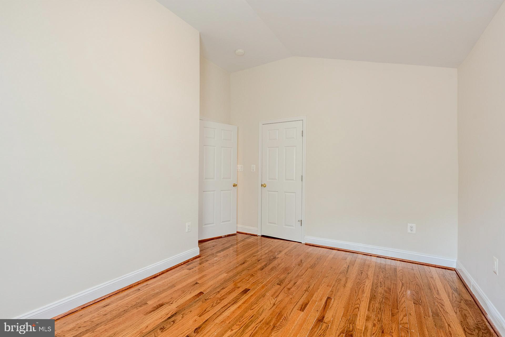 2923 Fairhill Road Fairfax, VA 22031 - Photo 23 of 63 Gallery Image 23