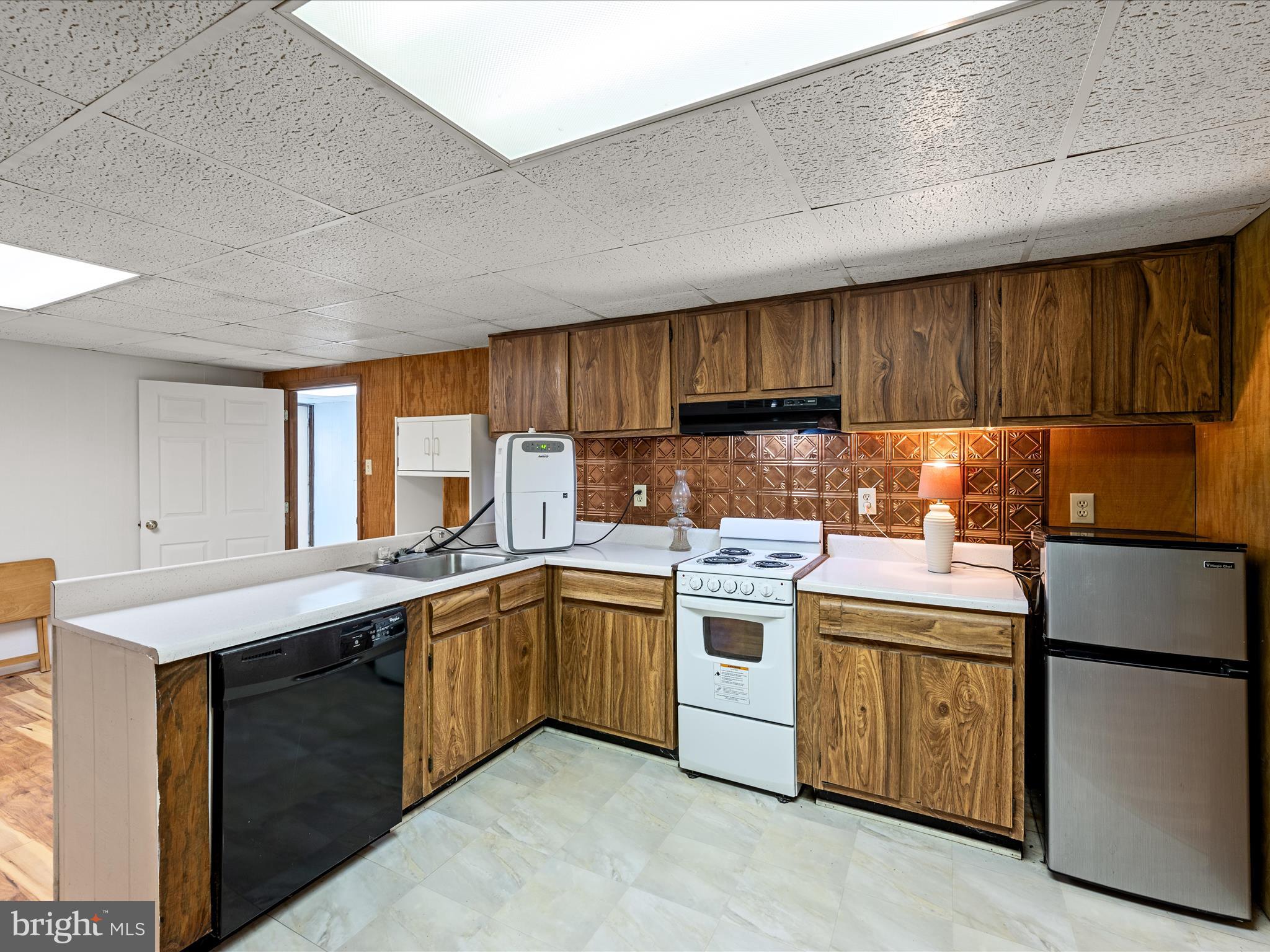 2064 Sulphur Springs Road Middletown, VA 22645 - Photo 39 of 80 Kitchen