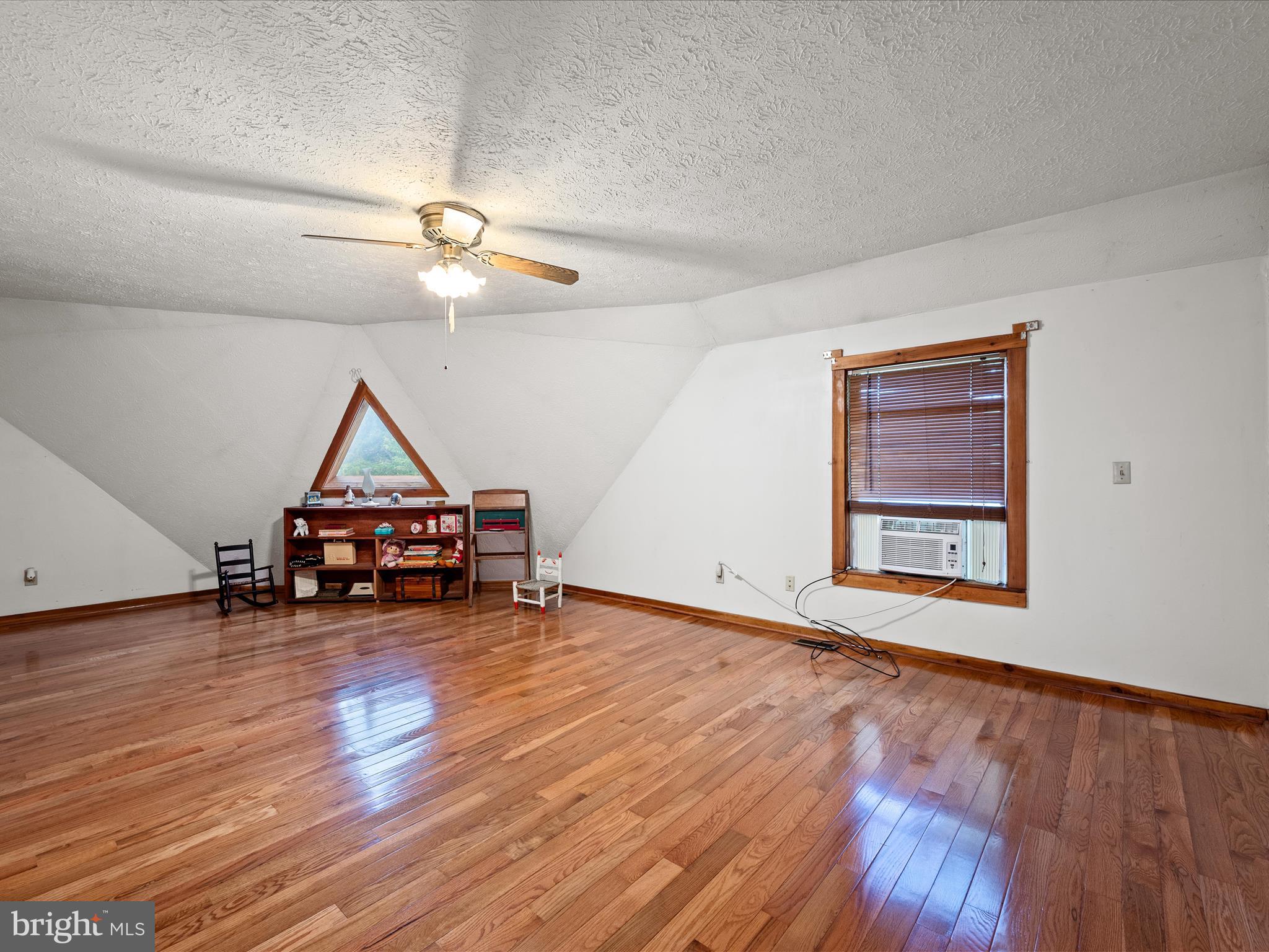 2064 Sulphur Springs Road Middletown, VA 22645 - Photo 53 of 80 Primary Bedroom