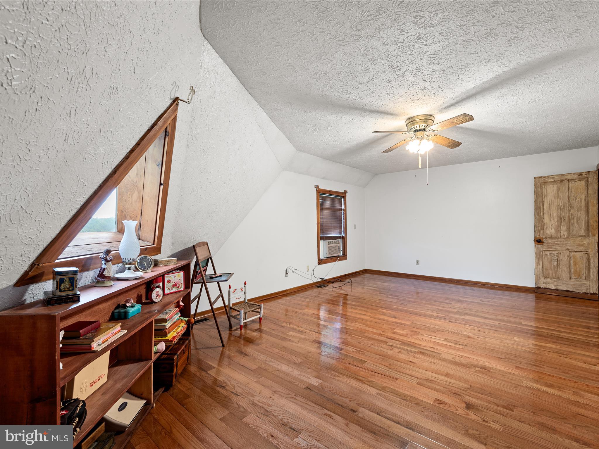 2064 Sulphur Springs Road Middletown, VA 22645 - Photo 55 of 80 Primary Bedroom