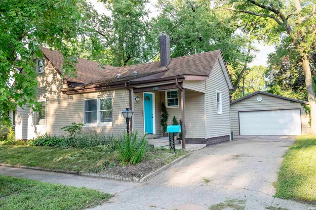 $180,000 | 218 Kenyon Avenue, Elkhart, IN 46516