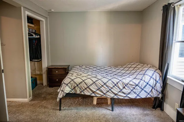 $180,000 | 218 Kenyon Avenue, Elkhart, IN 46516