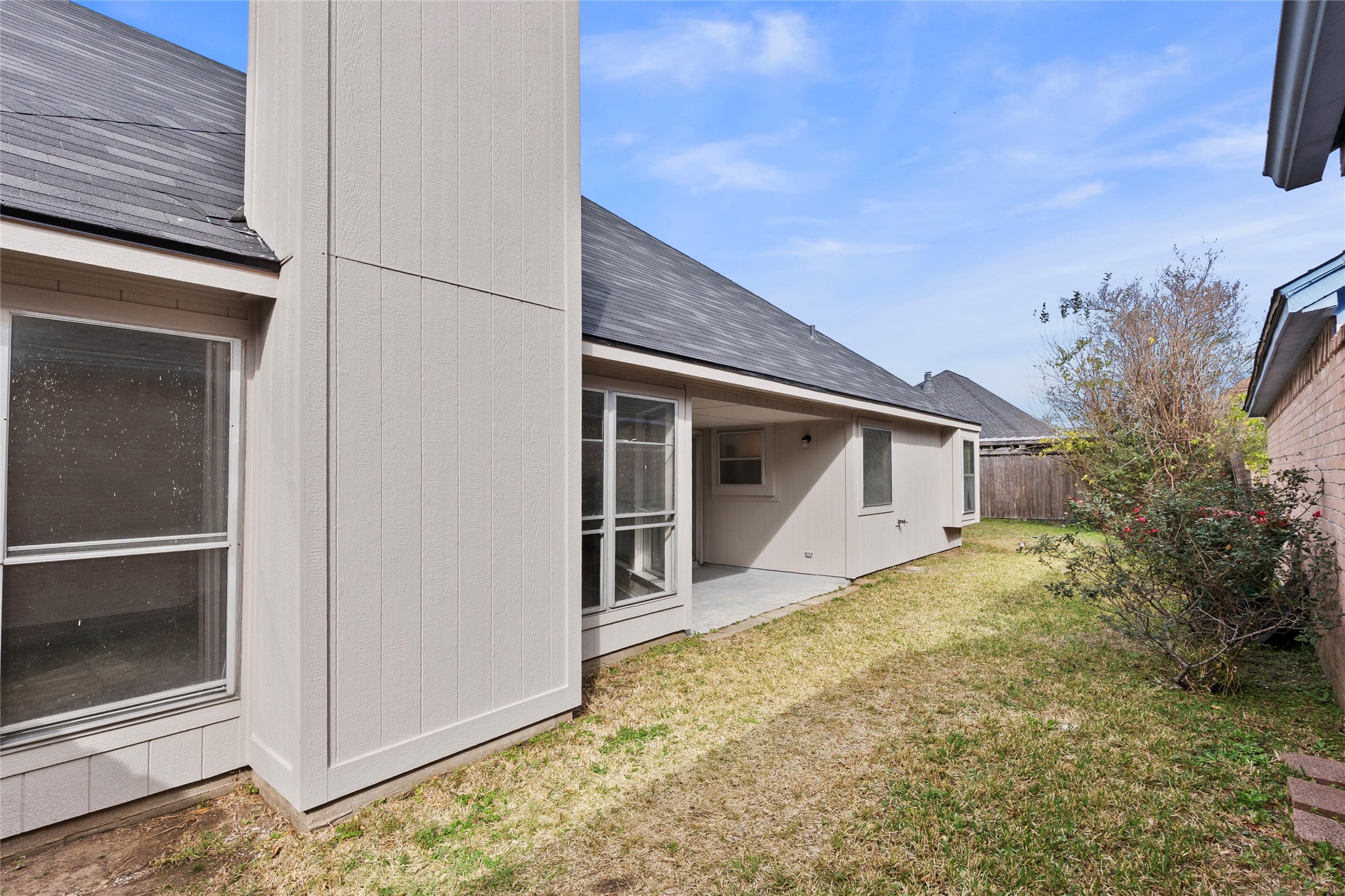 13222 Maplecrest Drive Houston, TX 77041 - Photo 27 of 31 a house view with a outdoor space