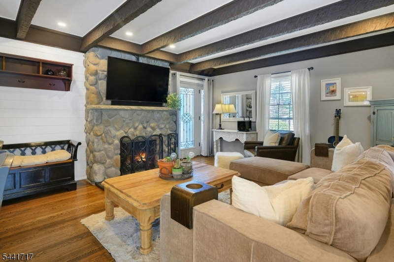 215 Mountainview Road Warren, NJ 07059 - Photo 4 of 37