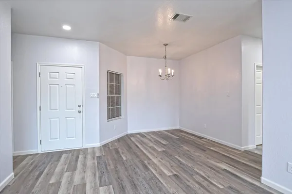 $1,995 | 401 Bandara Woods Boulevard, Elgin, TX 78621