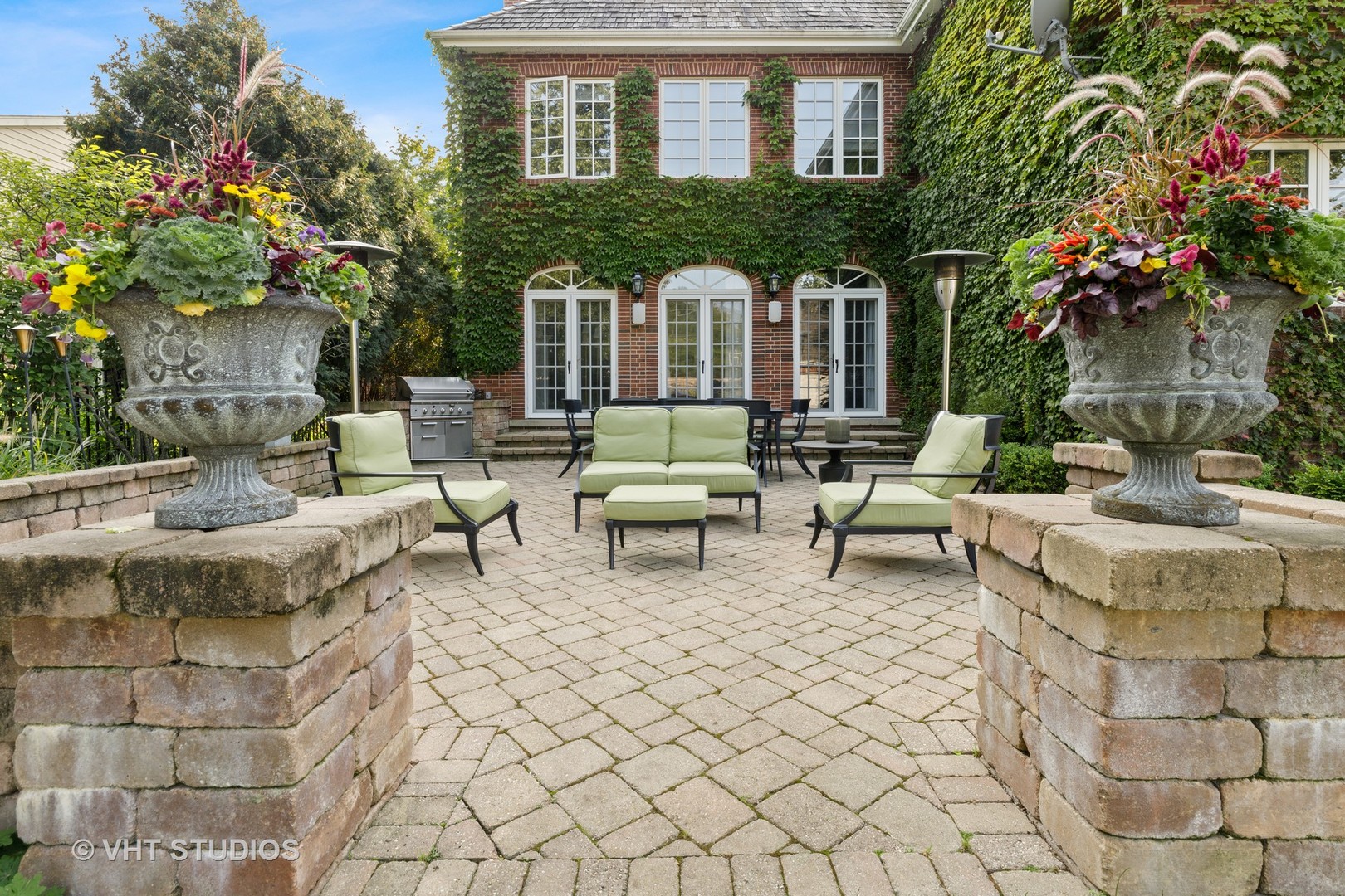 795 Grove Street Glencoe, IL 60022 - Photo 34 of 38 a view of a house with backyard and sitting area