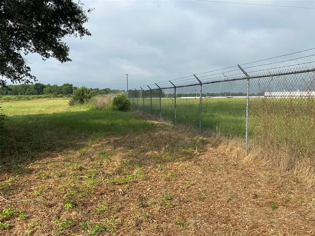 $242,550 | 155 Us Highway, Palestine, TX 75801