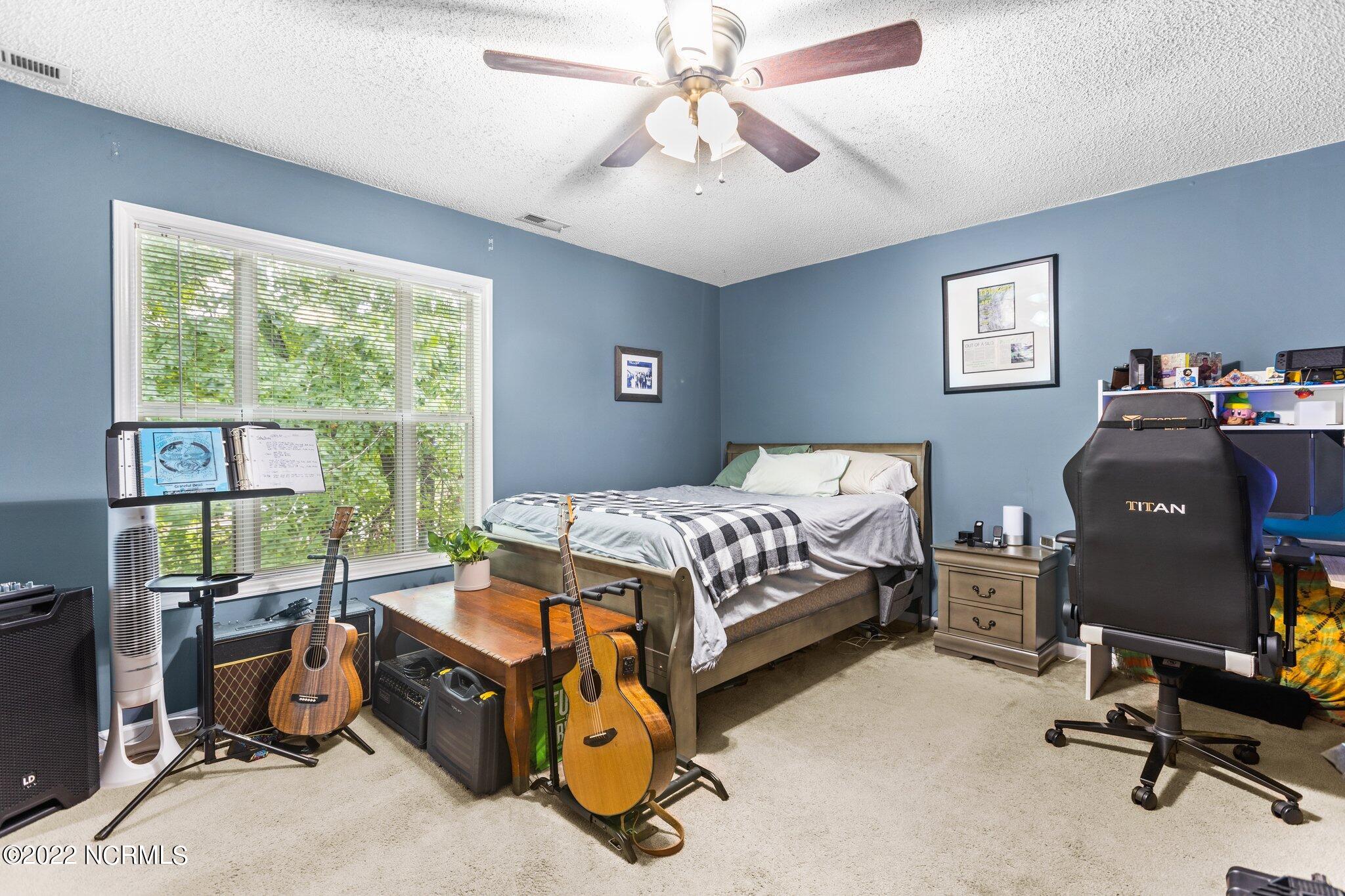 1102 Turtle Creek Road, Unit E Greenville, NC 27858 - Photo 13 of 19 16-web-or-mls-IMGL3848