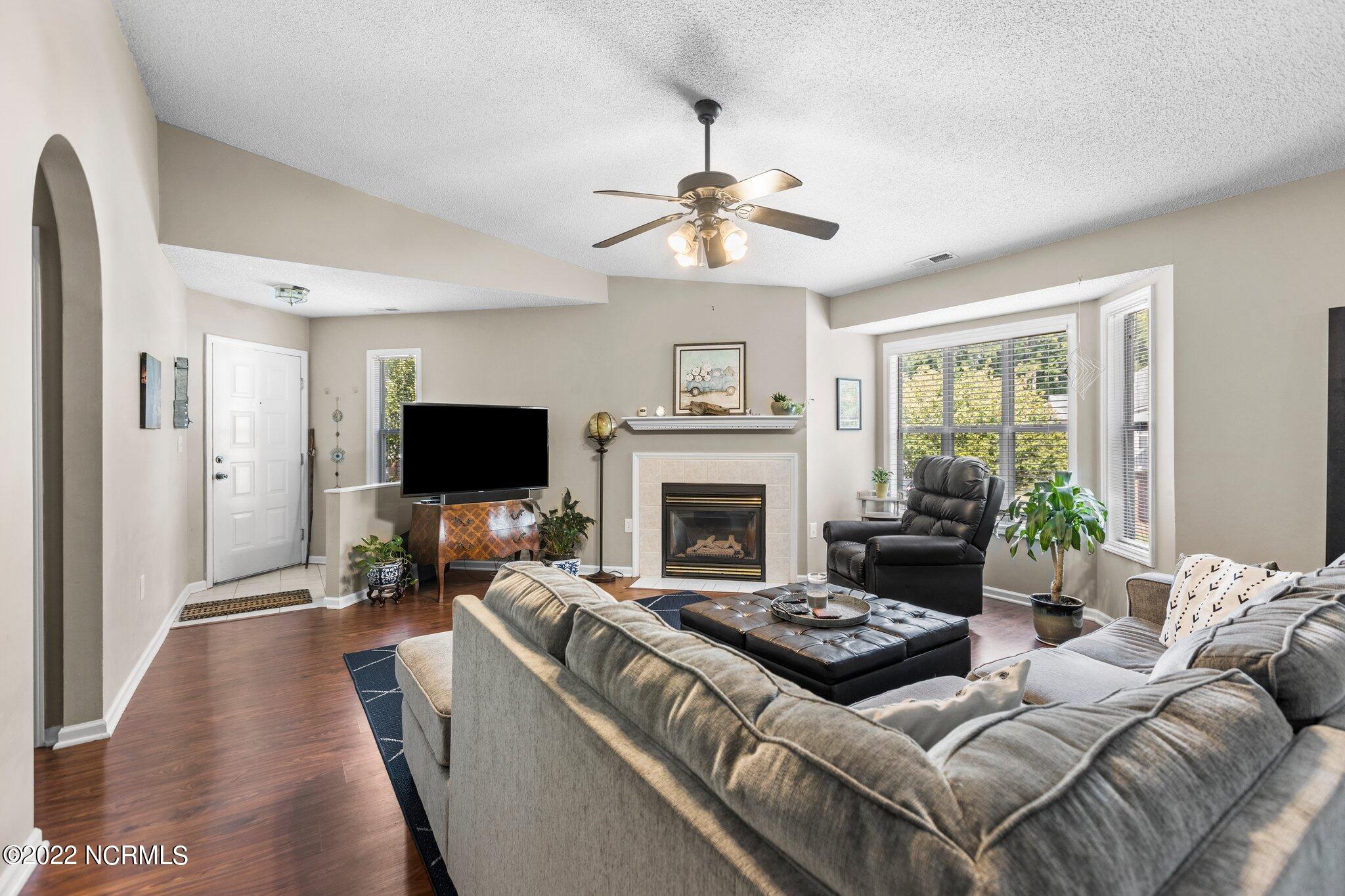 1102 Turtle Creek Road, Unit E Greenville, NC 27858 - Photo 3 of 19 6-web-or-mls-IMGL3812
