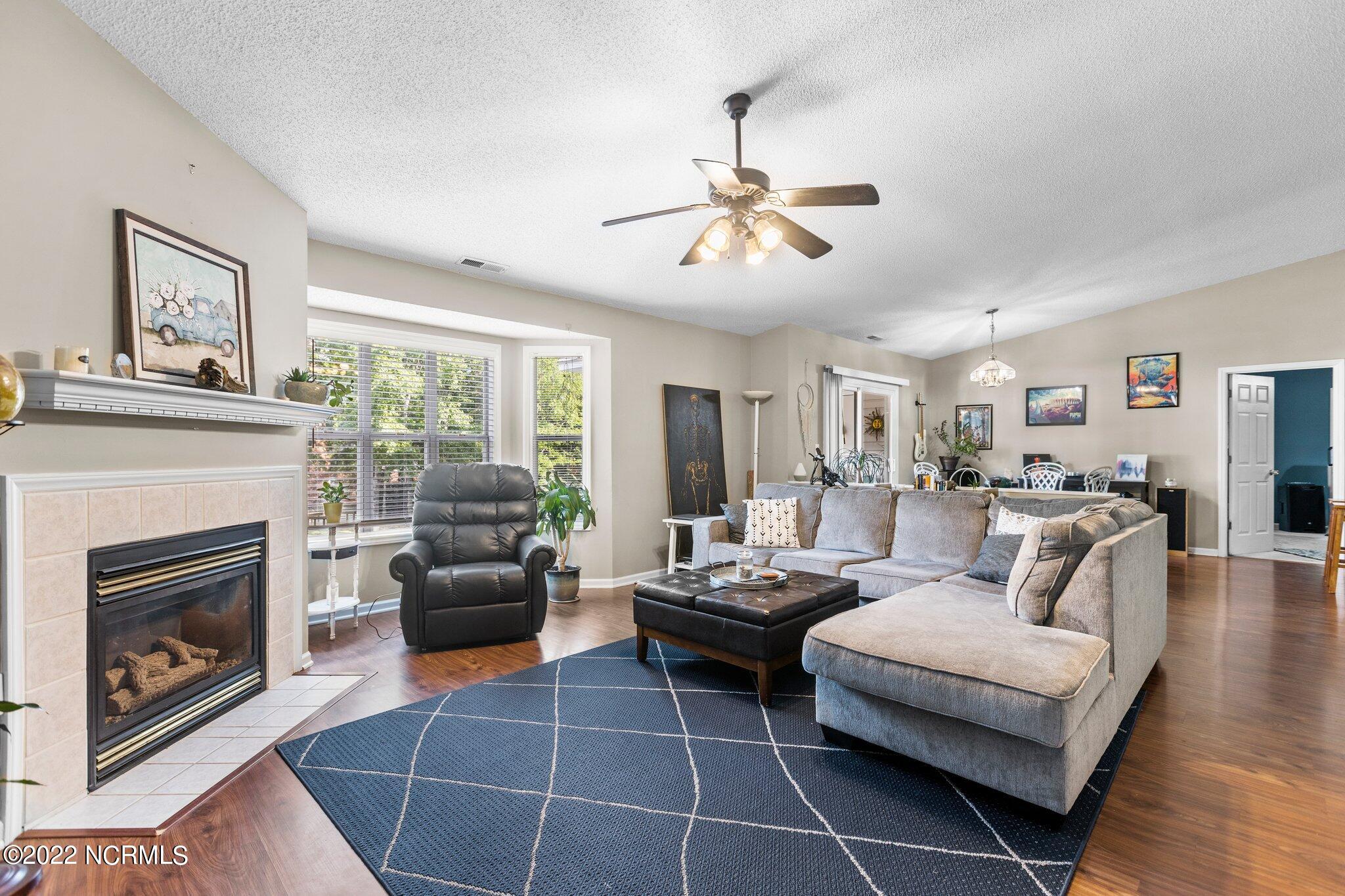 1102 Turtle Creek Road, Unit E Greenville, NC 27858 - Photo 4 of 19 7-web-or-mls-IMGL3815