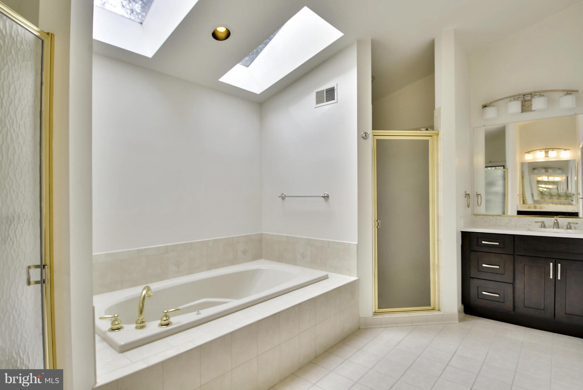 2905 Barker Street Silver Spring, MD 20910 - Photo 14 of 30 Bath (Master)
