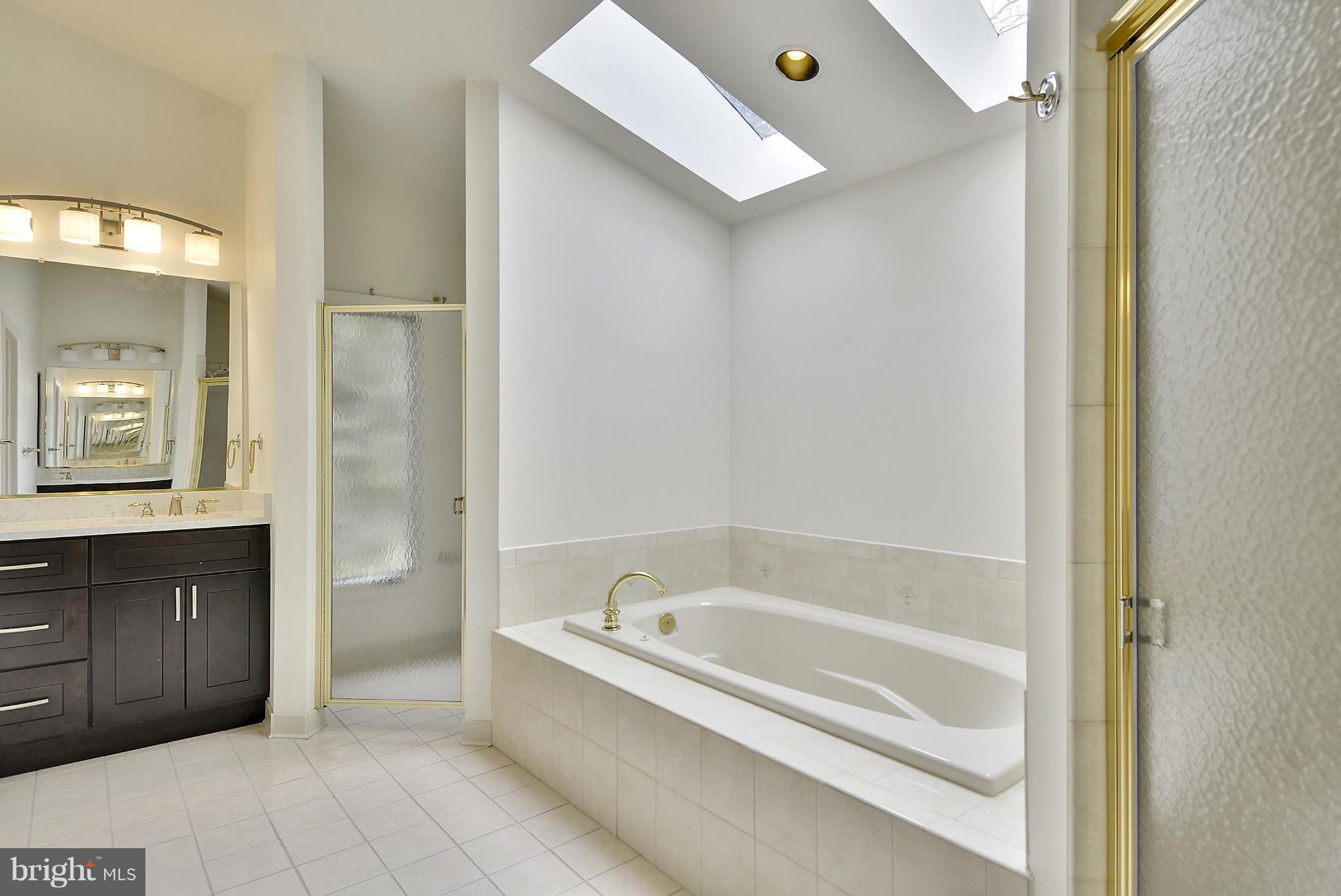 2905 Barker Street Silver Spring, MD 20910 - Photo 15 of 30 Bath (Master)
