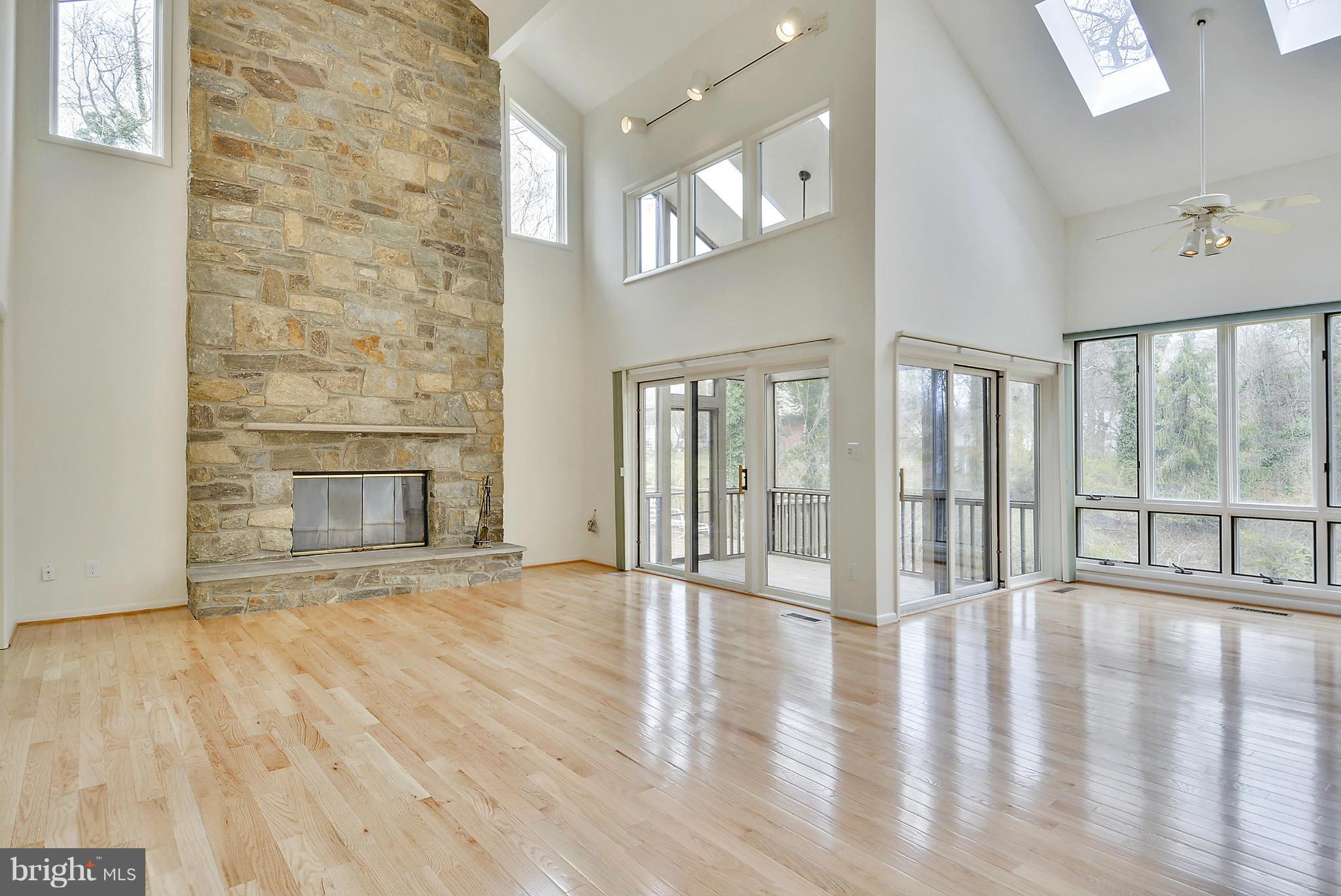 2905 Barker Street Silver Spring, MD 20910 - Photo 6 of 30 Family Room