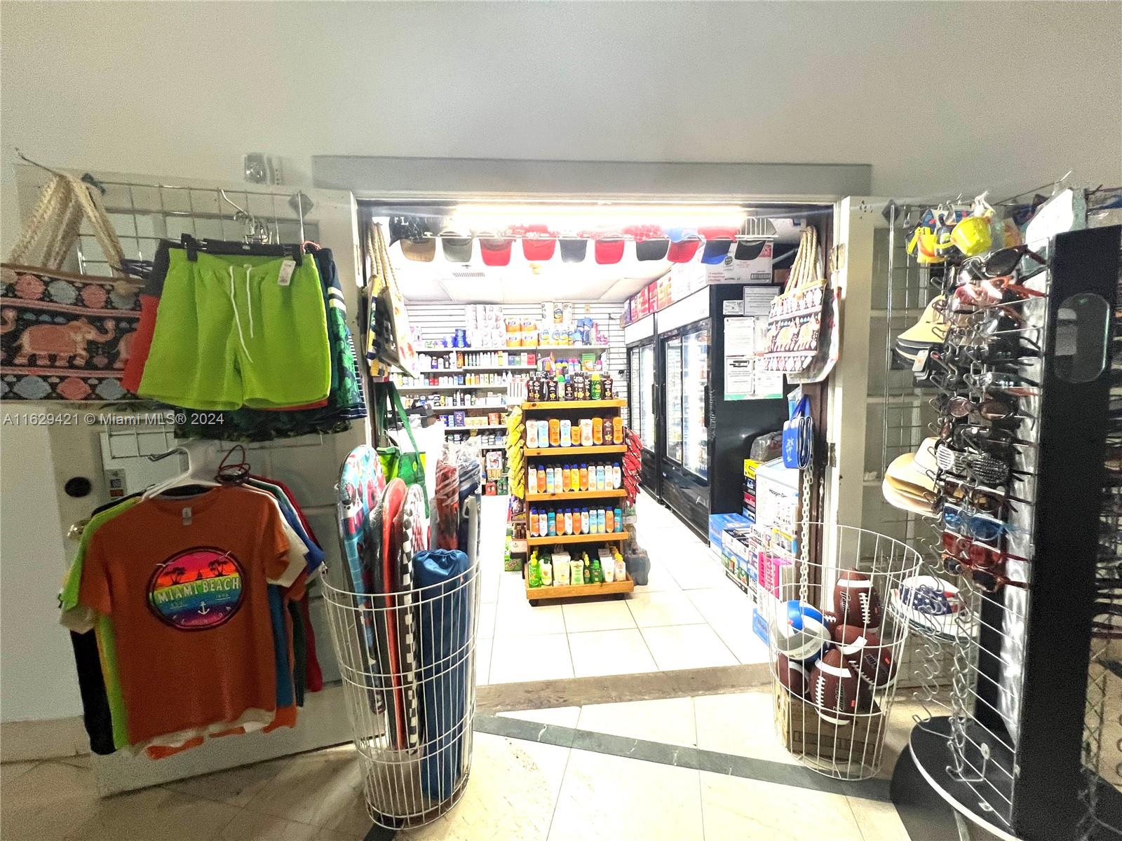 6345 Collins Avenue, Unit 635 Miami Beach, FL 33141 - Photo 20 of 28 a view of entryway