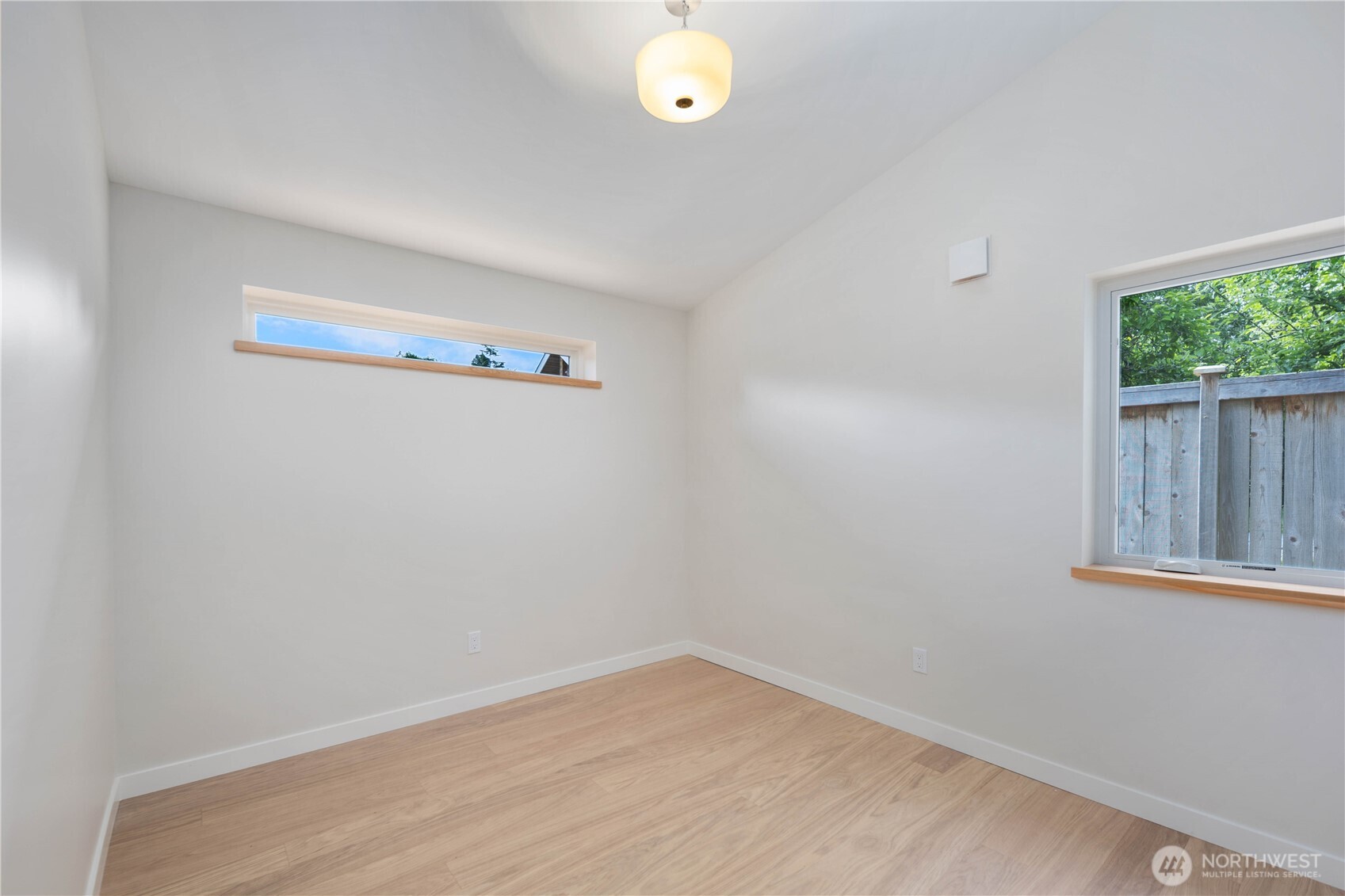 8623 30th Avenue Southwest Seattle, WA 98126 - Photo 5 of 24