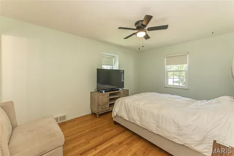 $475,000 | 9822 Meadowfern Drive, Crestwood, MO 63126