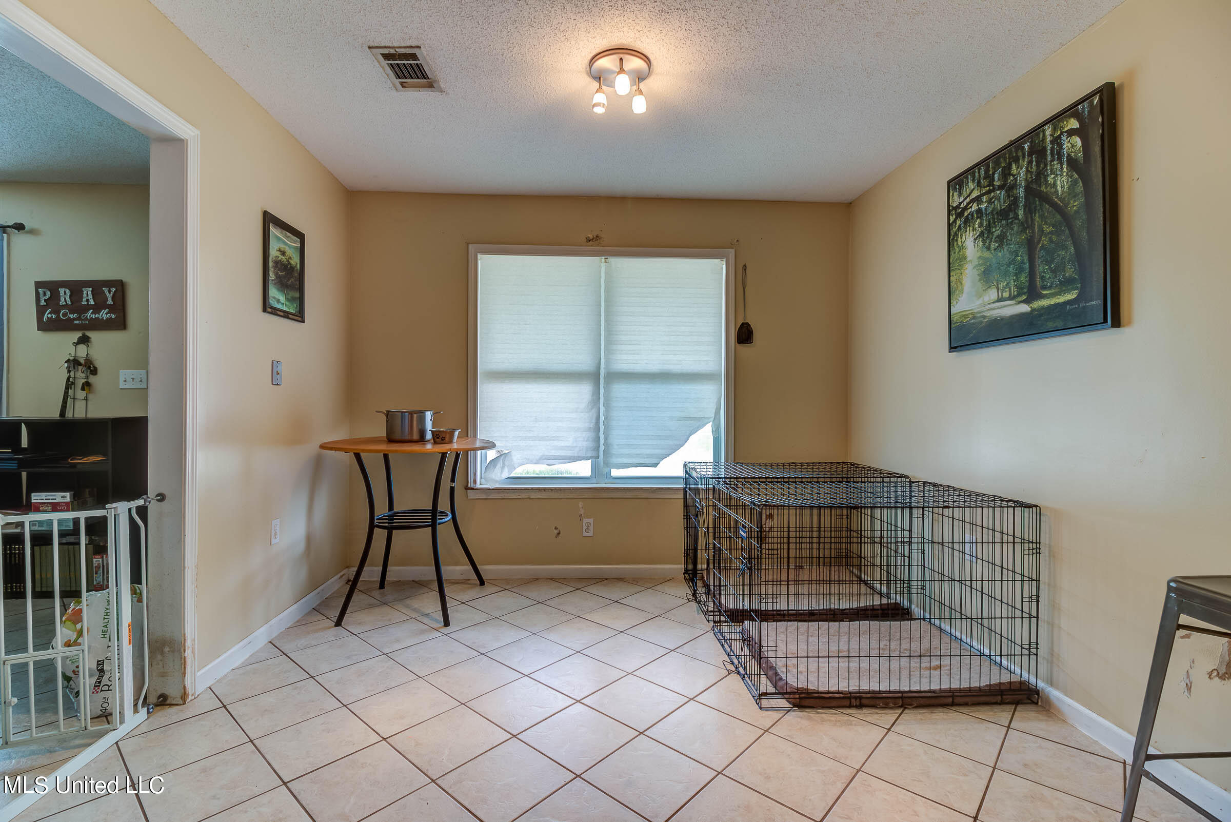 13530 Dedeaux Road, Unit A & B Gulfport, MS 39503 - Photo 11 of 22 13530 Dedeaux Rd (11)