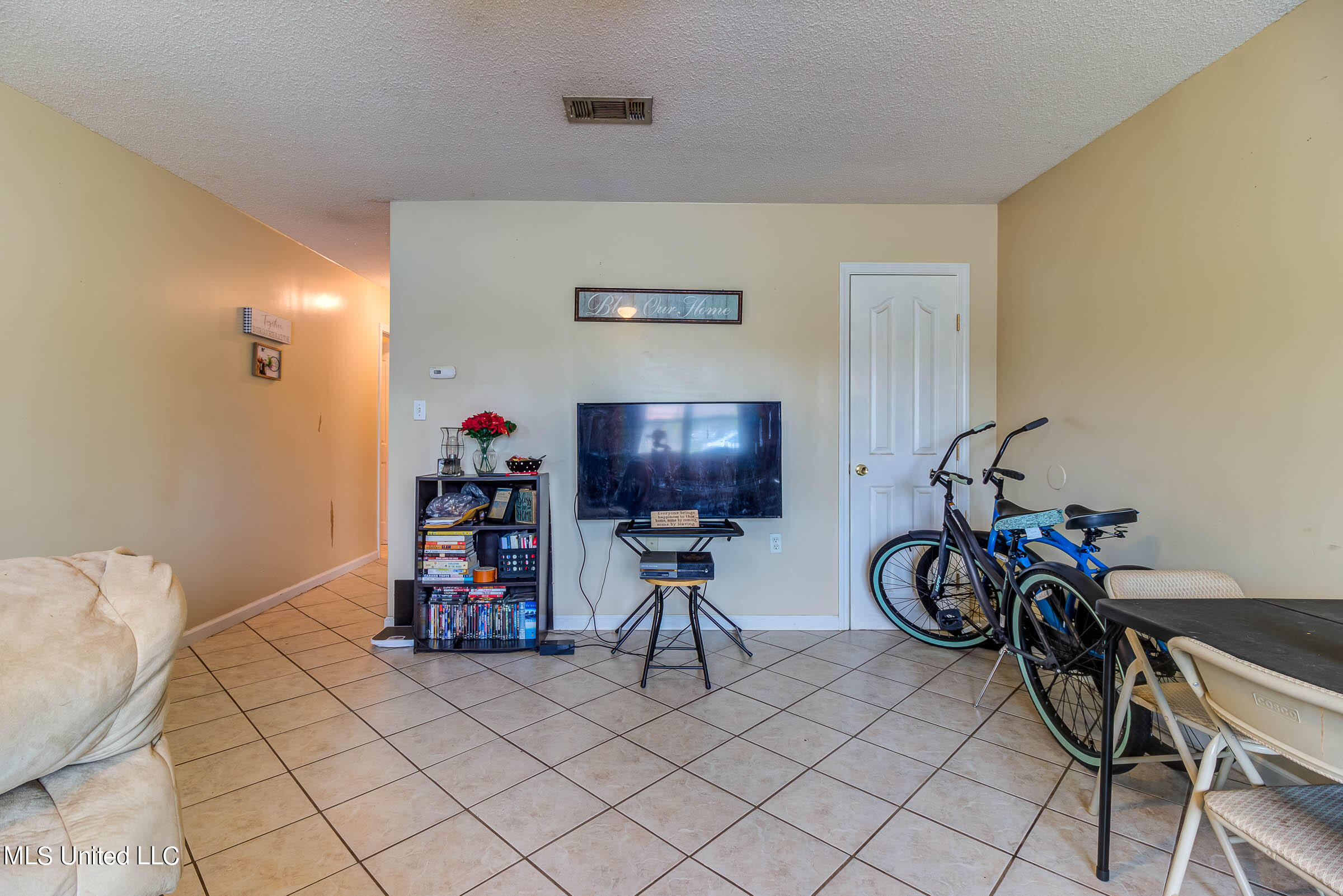13530 Dedeaux Road, Unit A & B Gulfport, MS 39503 - Photo 2 of 22 13530 Dedeaux Rd (2)