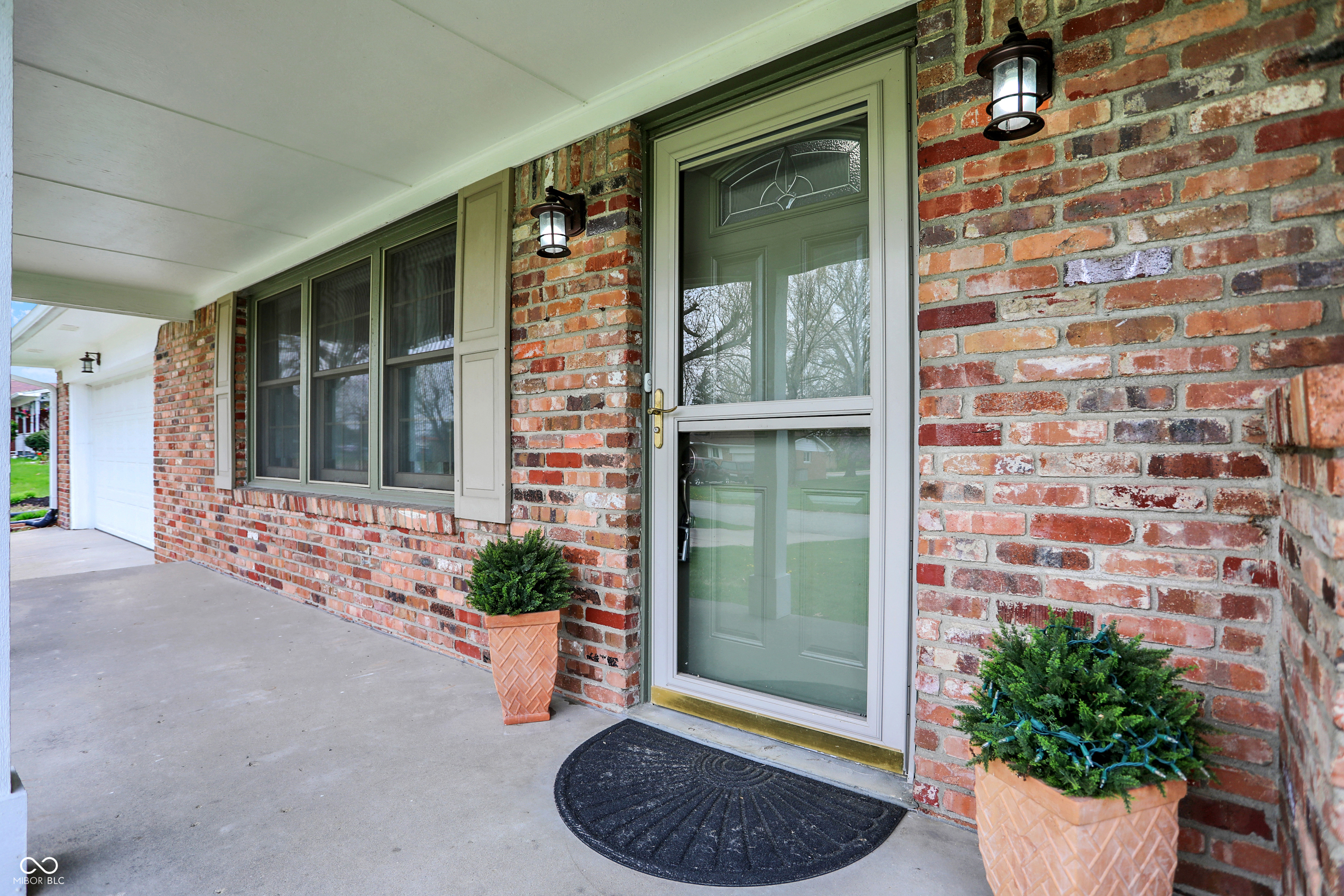 2001 Winchester Drive Indianapolis, IN 46227 - Photo 4 of 39