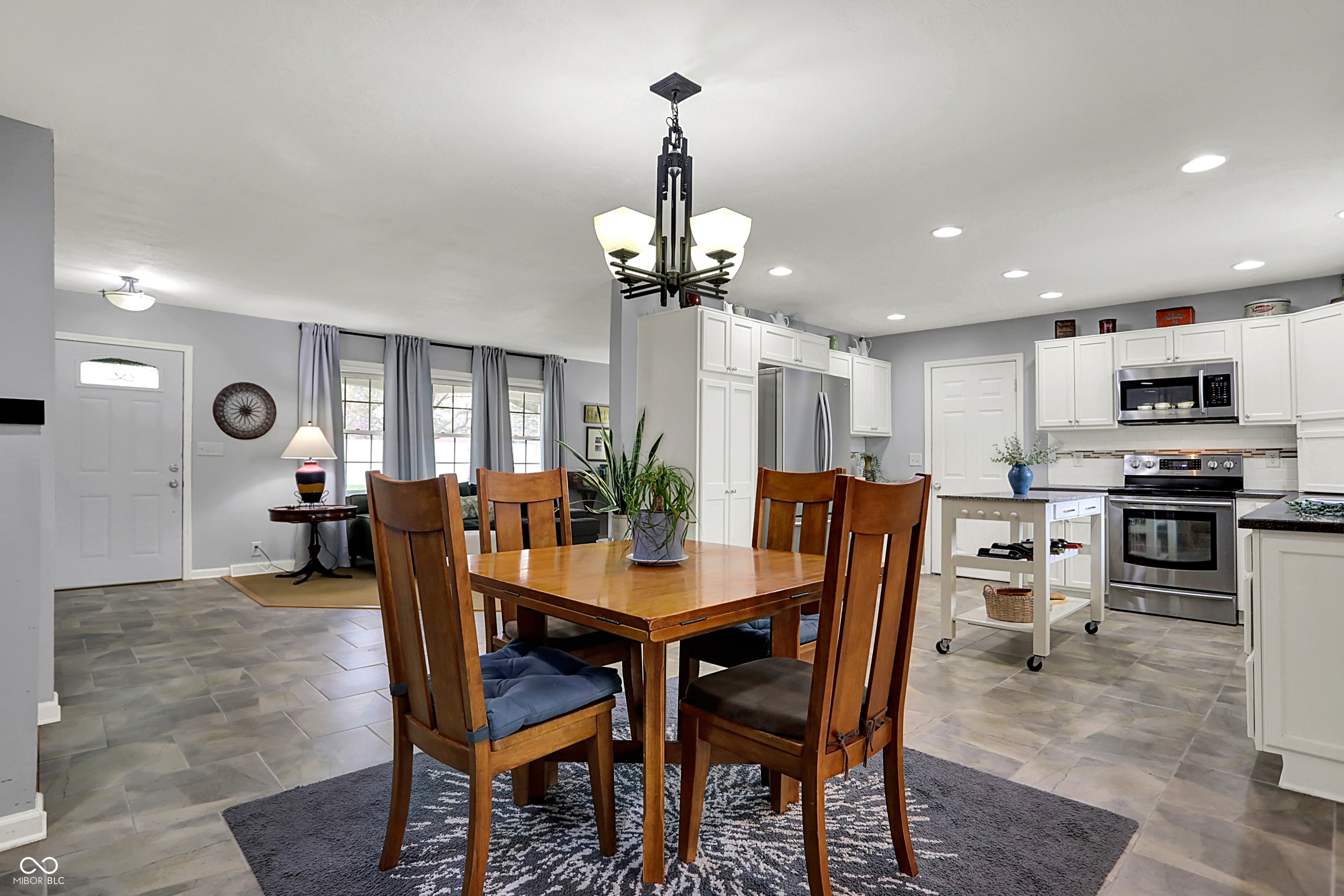 2001 Winchester Drive Indianapolis, IN 46227 - Photo 5 of 39