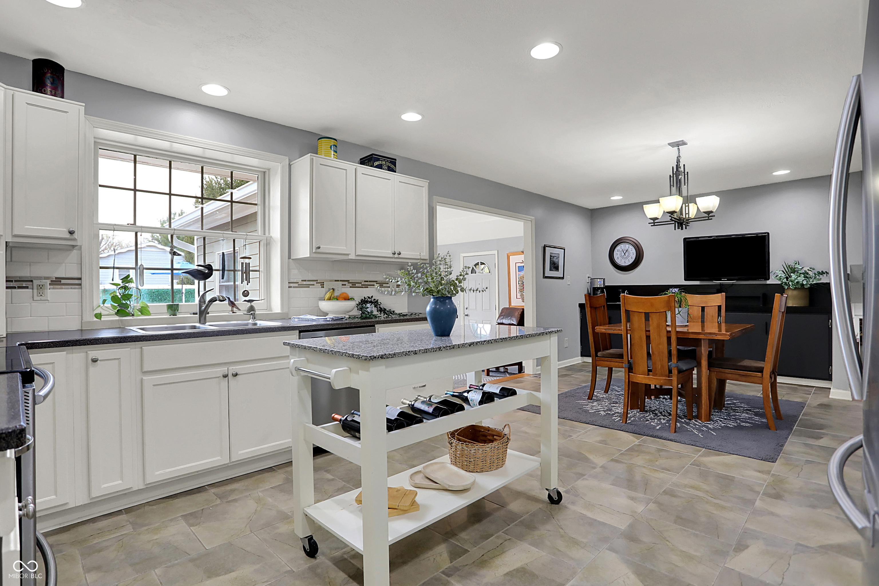 2001 Winchester Drive Indianapolis, IN 46227 - Photo 10 of 39