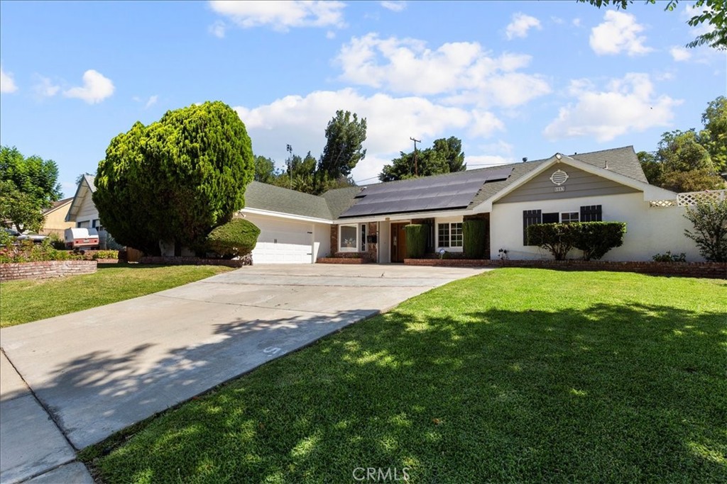 5553 Peacock Lane Riverside, CA 92505 - Photo 6 of 39
