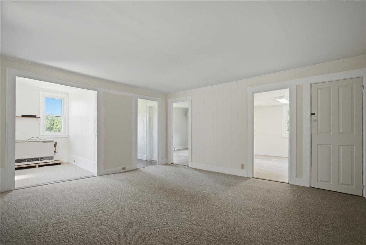 229 Chopps Cross Road Woolwich, ME 04579 - Photo 37 of 60 Living room
