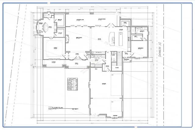 a picture of a very nice looking hallway