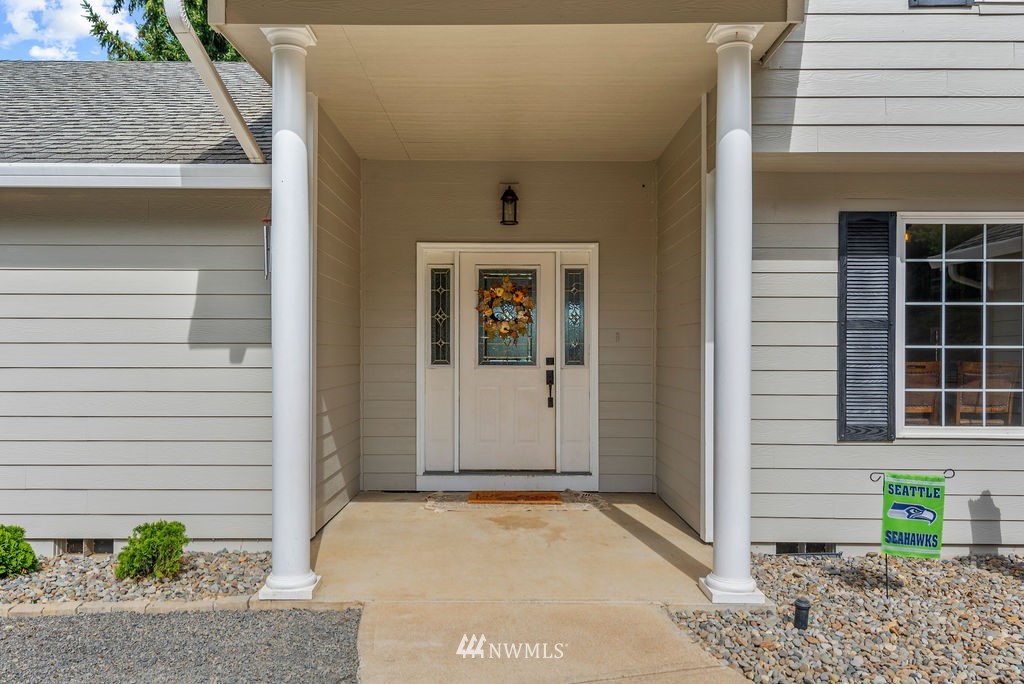 700 Carnine Road Castle Rock, WA 98611 - Photo 3 of 29 Gallery Image 3