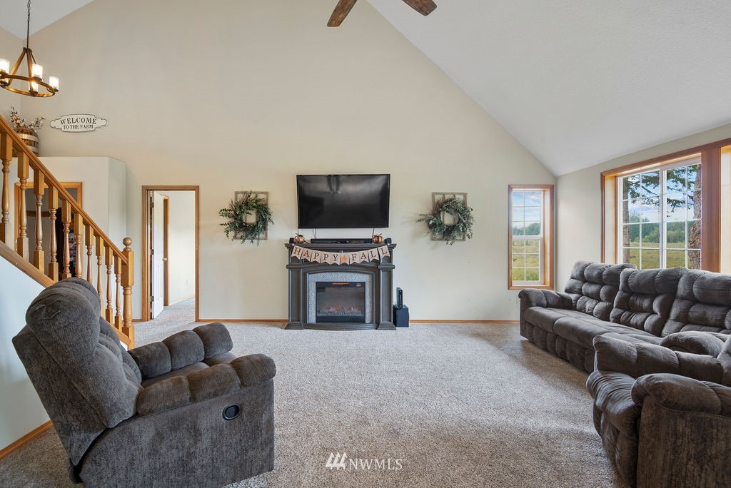 700 Carnine Road Castle Rock, WA 98611 - Photo 9 of 29 Gallery Image 9