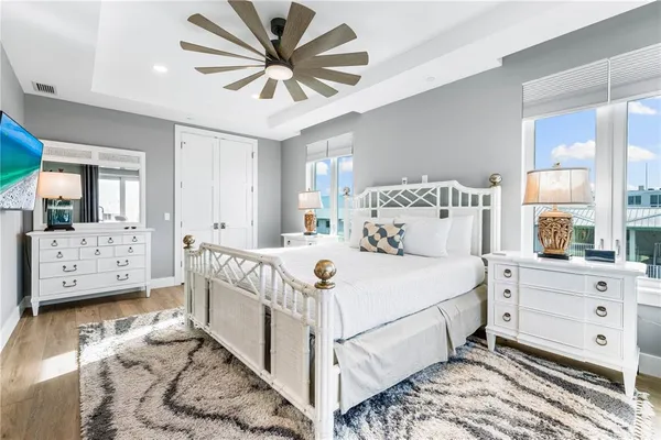 $5,250,000 | 1140 Seaside Drive, Unit 301, Sarasota, FL 34242