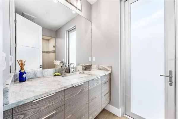 $5,250,000 | 1140 Seaside Drive, Unit 301, Sarasota, FL 34242