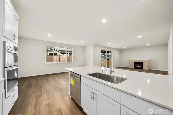 $749,990 | 5990 Thornhill Avenue Southwest, Port Orchard, WA 98367