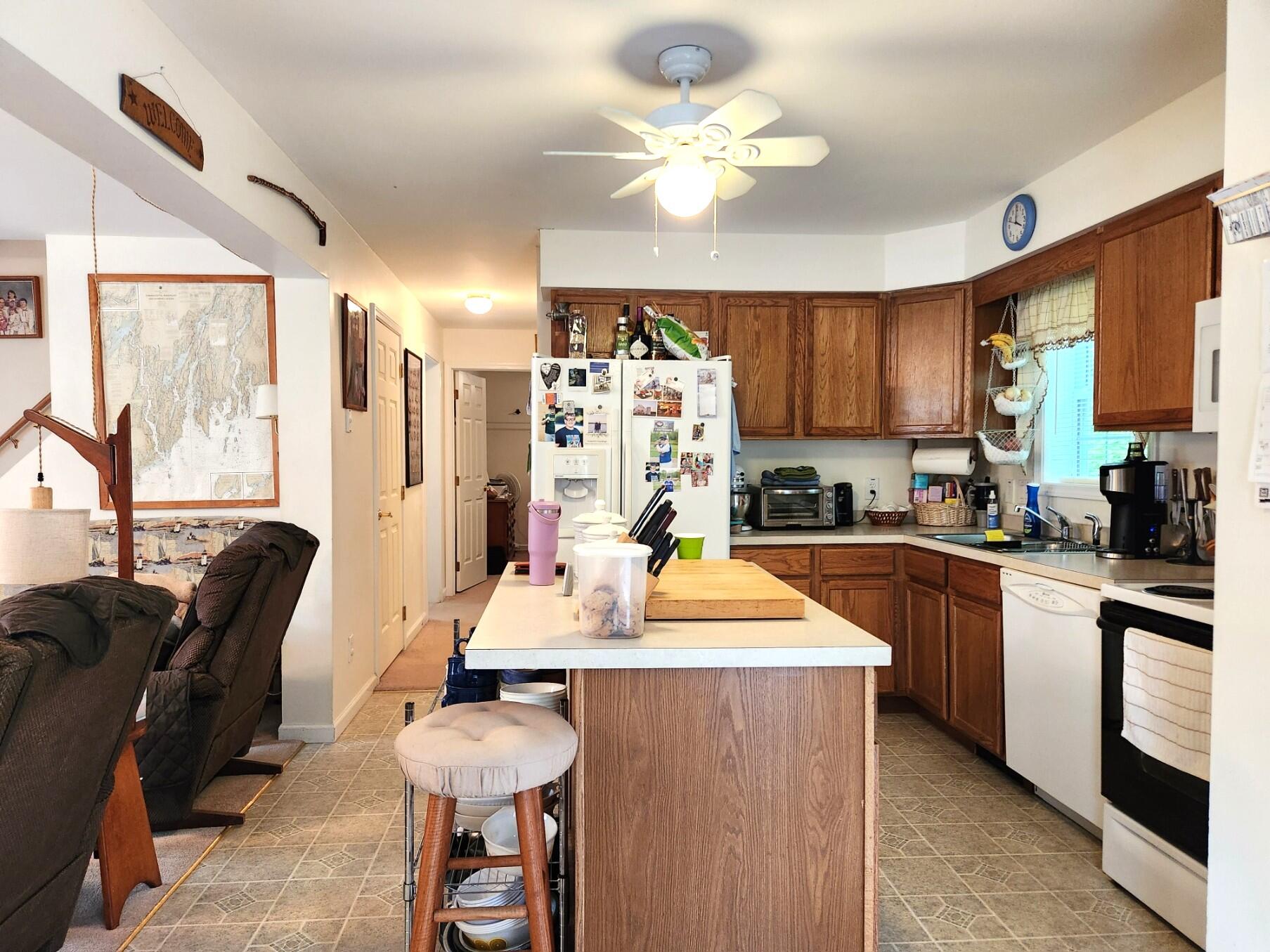 280 Lessner Road Damariscotta, ME 04543 - Photo 11 of 46 kitchen-hall