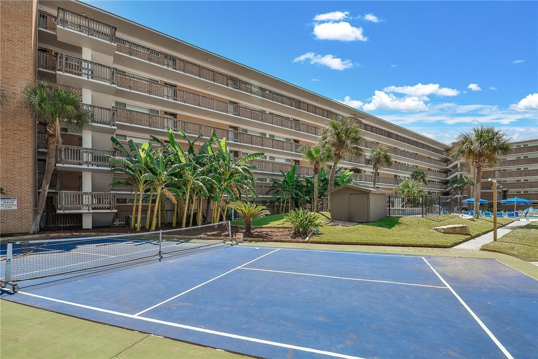 14810 Windward Drive, Unit 402 Corpus Christi, TX 78418 - Photo 29 of 39 a view of a basket ball ground