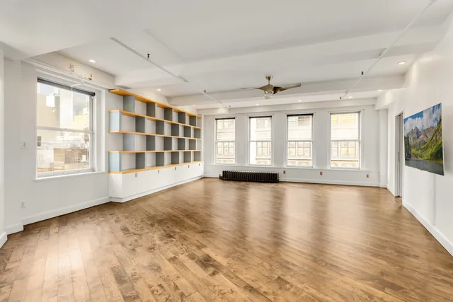 $2,265,000 | 150 West 26th Street, Unit 802 | Chelsea
