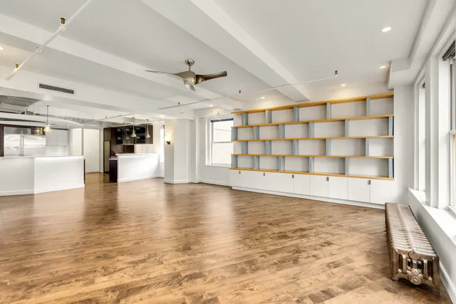 $2,265,000 | 150 West 26th Street, Unit 802 | Chelsea