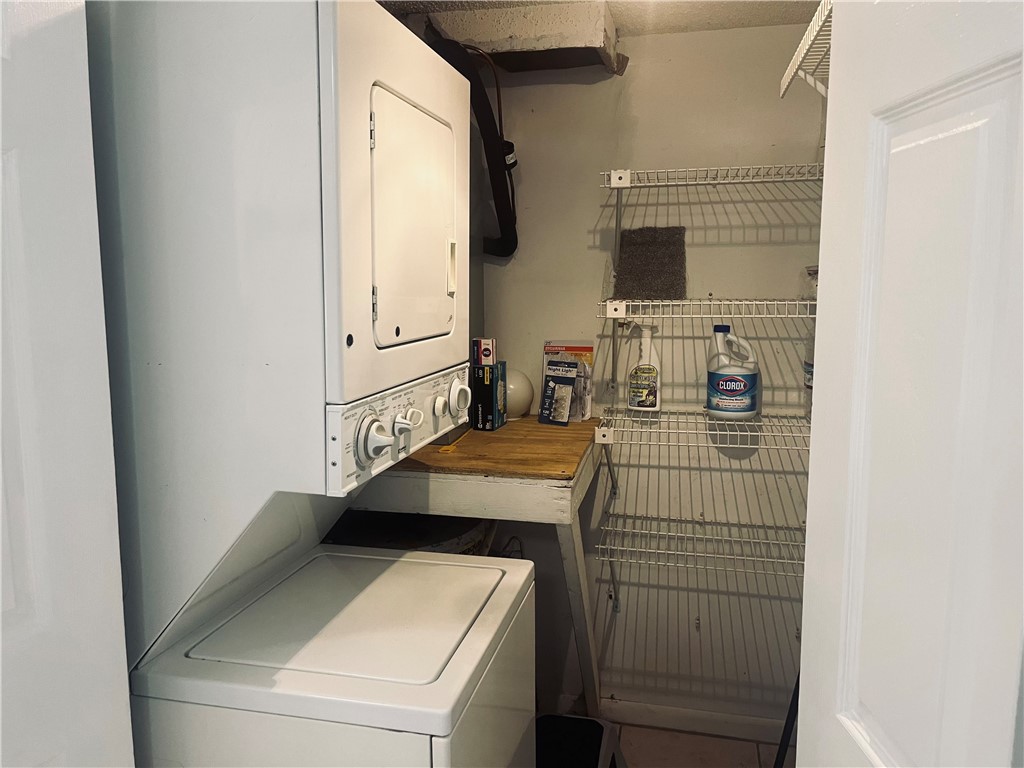 9632 Riverside Drive, Unit 5 Sebastian, FL 32958 - Photo 10 of 24 Gallery Image 10
