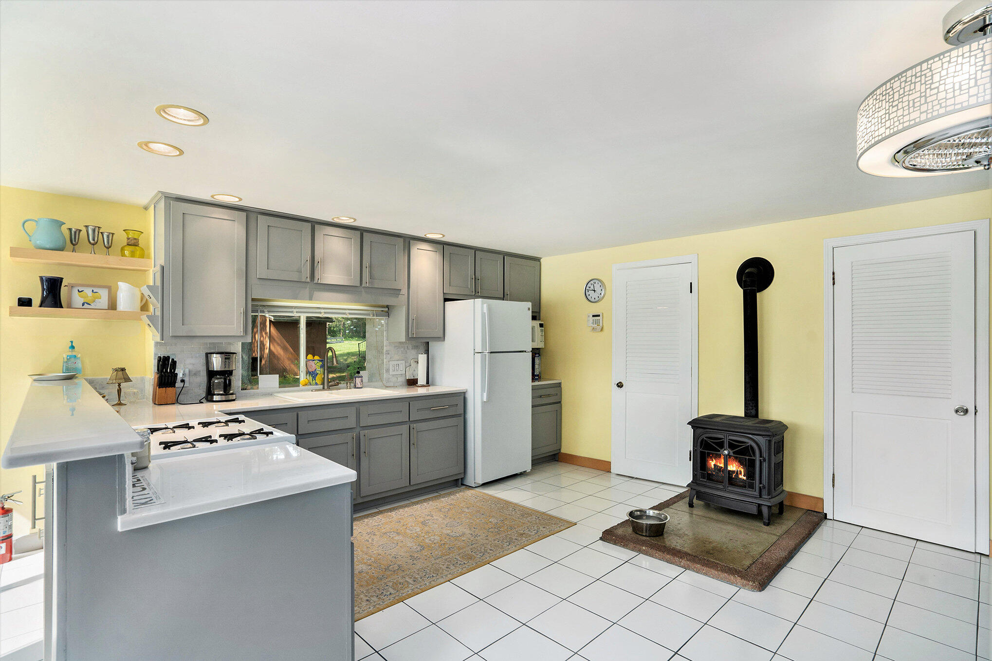 18935 Riverview Drive Three Rivers, MI 49093 - Photo 9 of 42 012_jbs05718