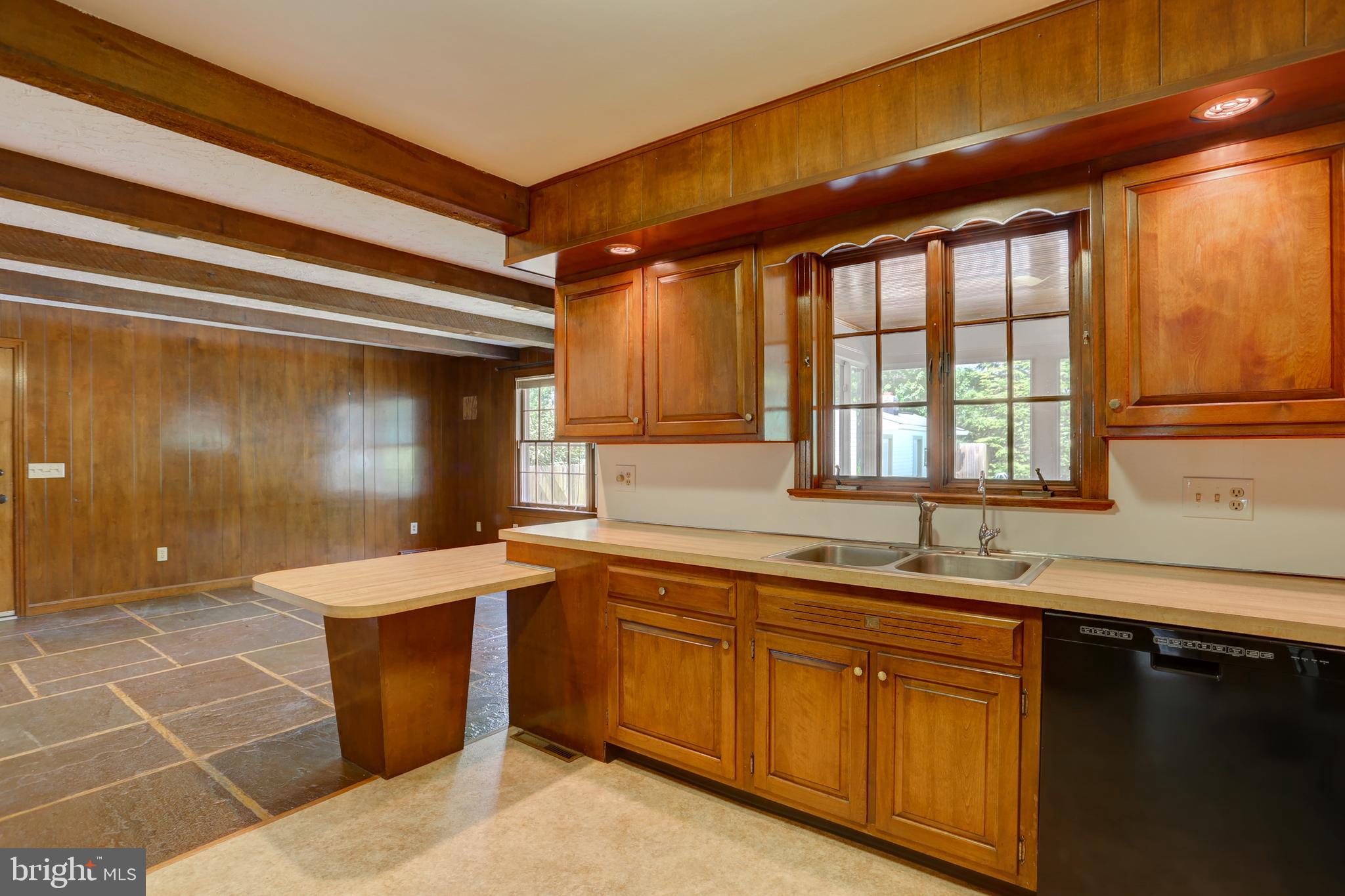 601 South Broad Street Lititz, PA 17543 - Photo 19 of 61 Kitchen