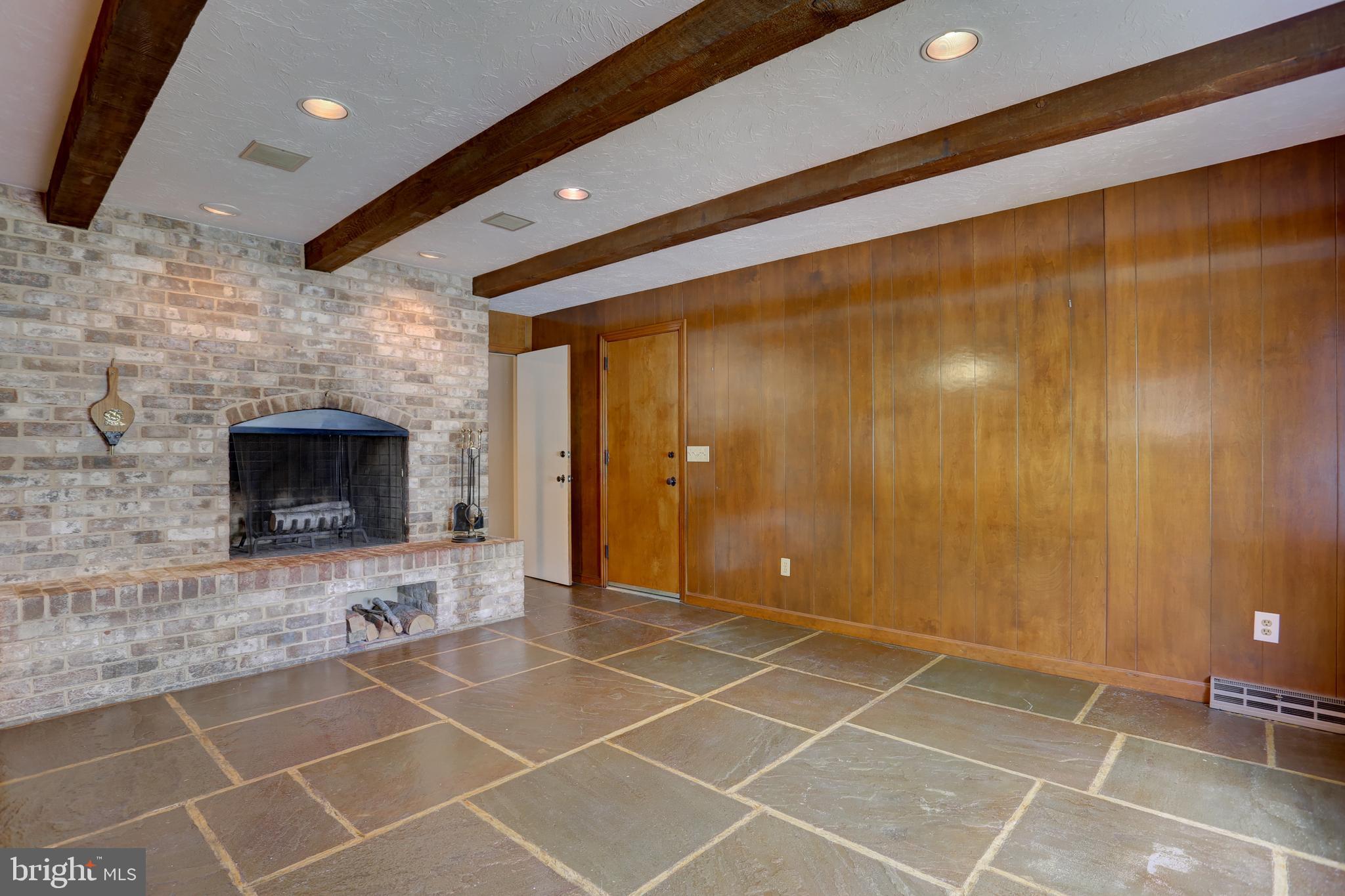601 South Broad Street Lititz, PA 17543 - Photo 20 of 61 Family Room