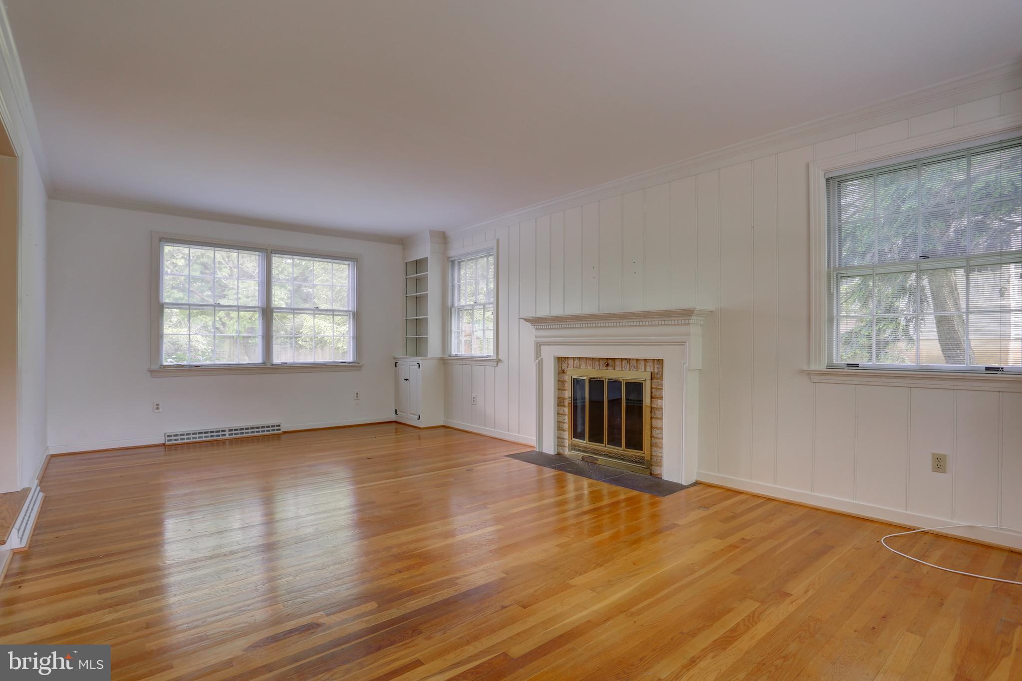 601 South Broad Street Lititz, PA 17543 - Photo 8 of 61 Living Room