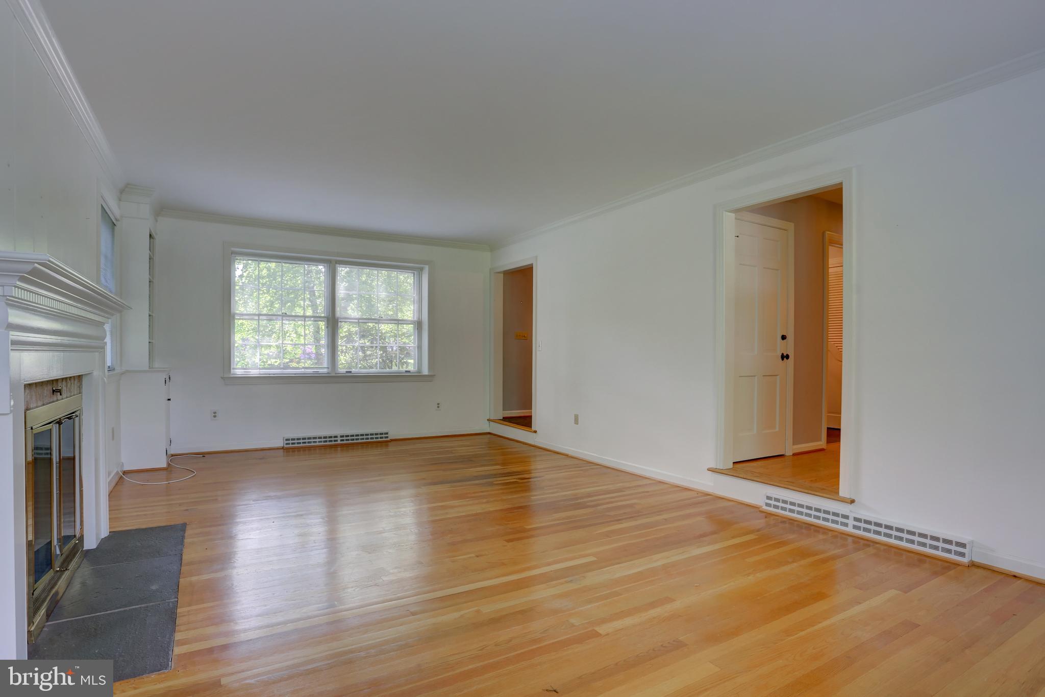 601 South Broad Street Lititz, PA 17543 - Photo 10 of 61 Living Room