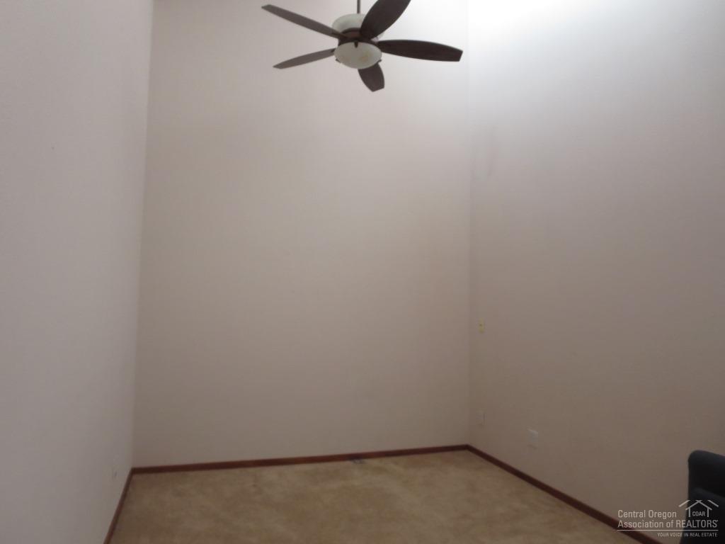 1050 Northeast Butler Market Road, Unit 31 Bend, OR 97701 - Photo 17 of 18 Gallery Image 17