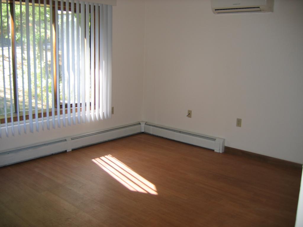 25 Kienia Road Hudson, NH 03051 - Photo 14 of 19