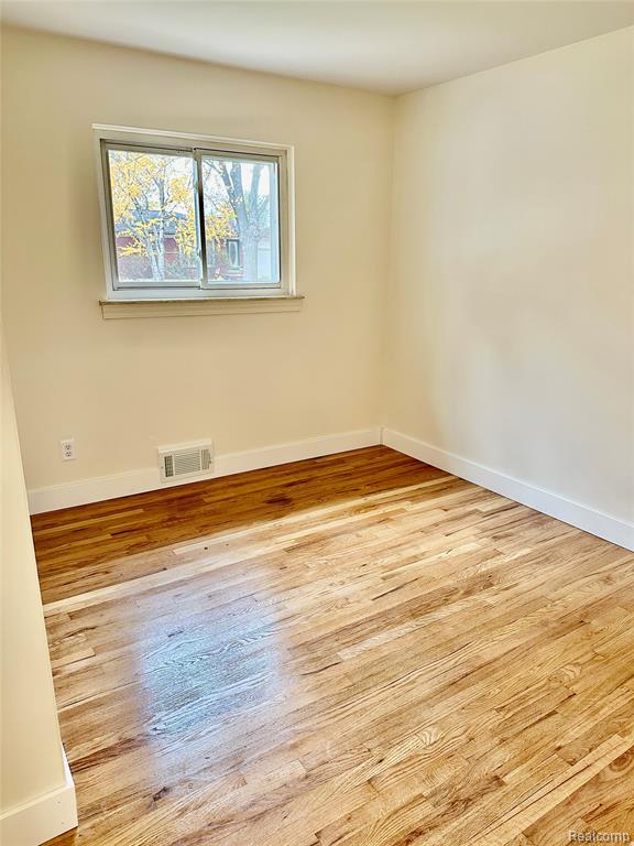 35244 Rutherford Street Clinton Township, MI 48035 - Photo 13 of 15 Gallery Image 13