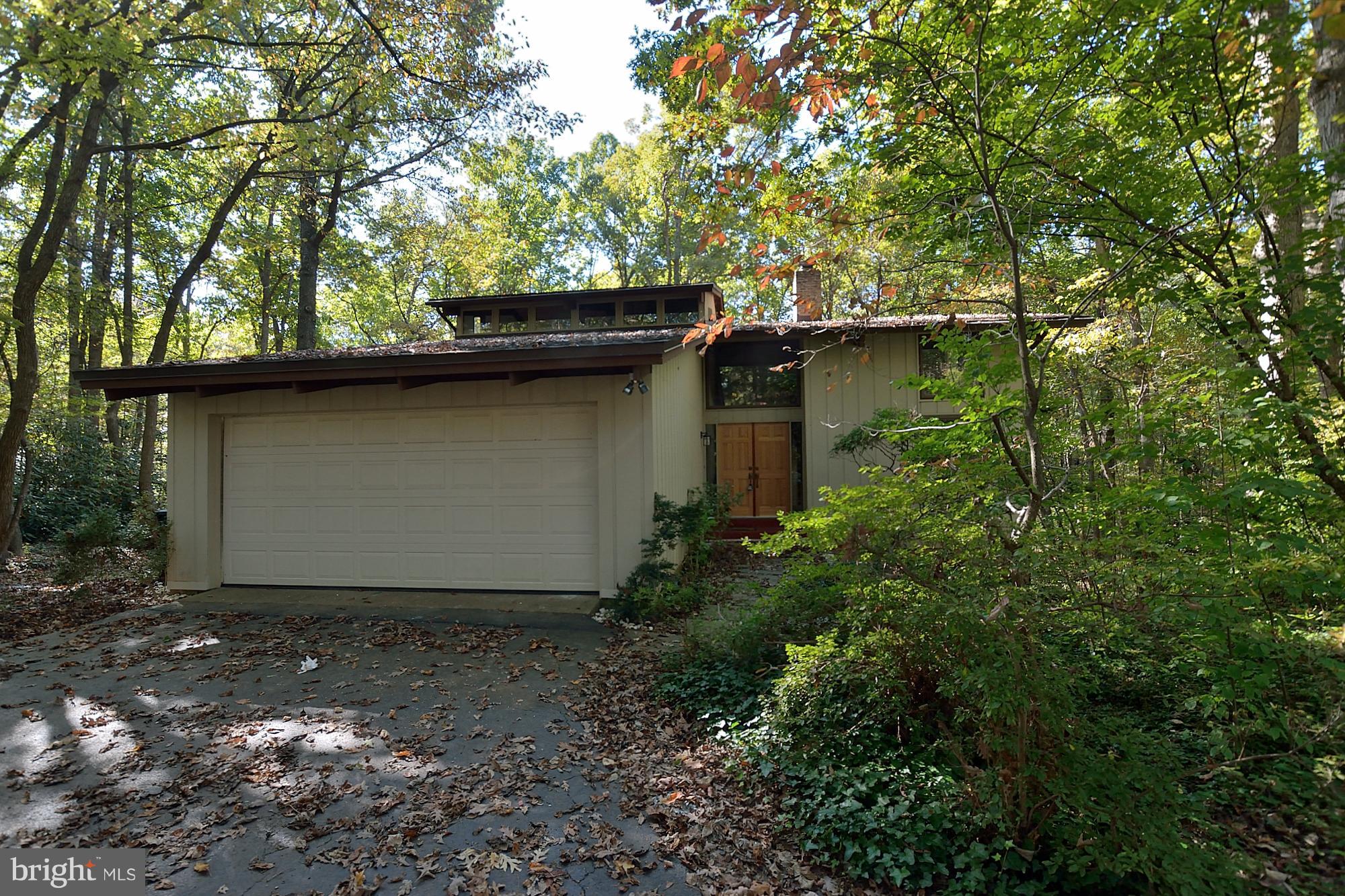 10907 Thanlet Lane Reston, VA 20190 - Photo 1 of 30 Exterior (Front)