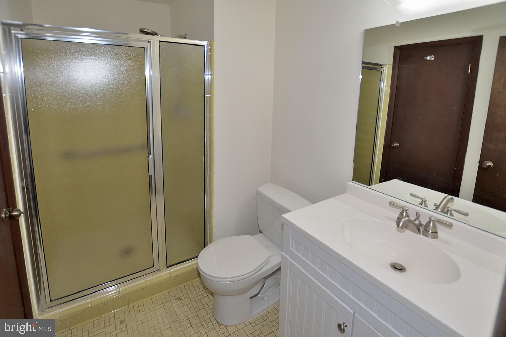 10907 Thanlet Lane Reston, VA 20190 - Photo 19 of 30 Bath